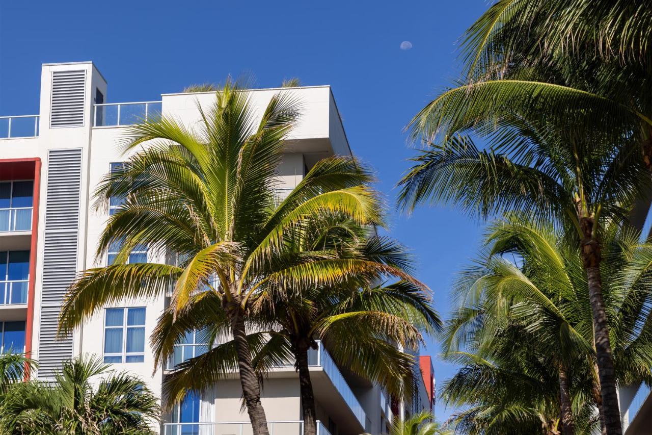 Costa Hollywood Beach Resort - An All Suite Hotel Exterior photo