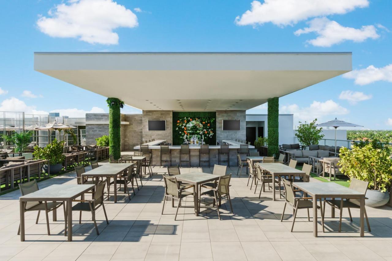 Costa Hollywood Beach Resort - An All Suite Hotel Exterior photo