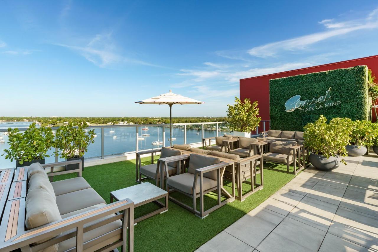Costa Hollywood Beach Resort - An All Suite Hotel Exterior photo