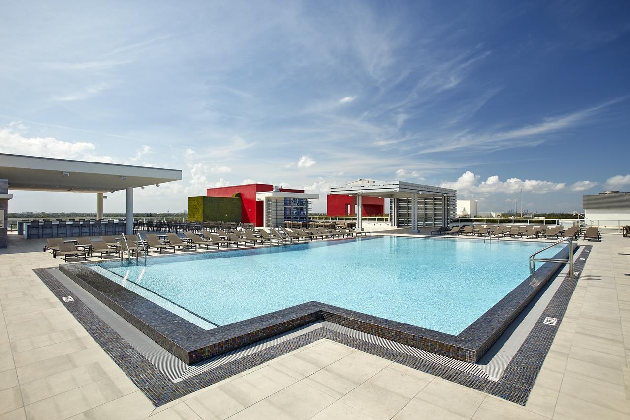 Costa Hollywood Beach Resort - An All Suite Hotel Exterior photo